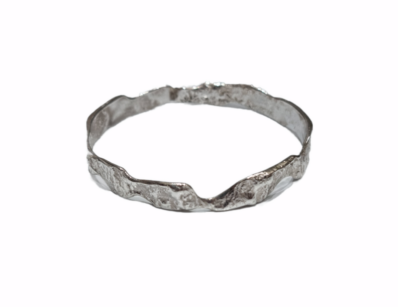 Wide reticulated bangle